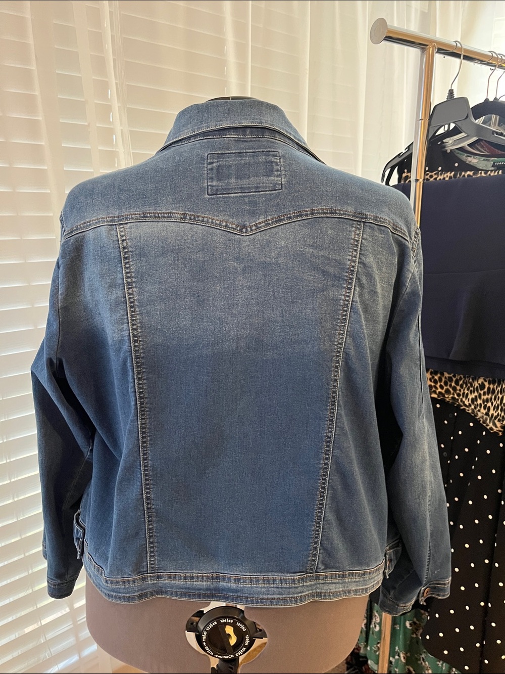 Classic Blue Denim Jacket with Copper Buttons 22 24 3x - Picture 3 of 6